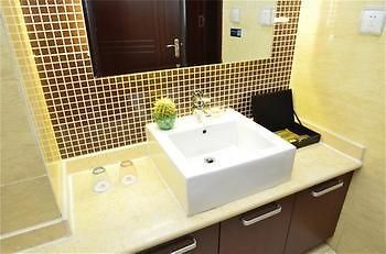 Lantuo Business Hotel Шицзячжуан Экстерьер фото